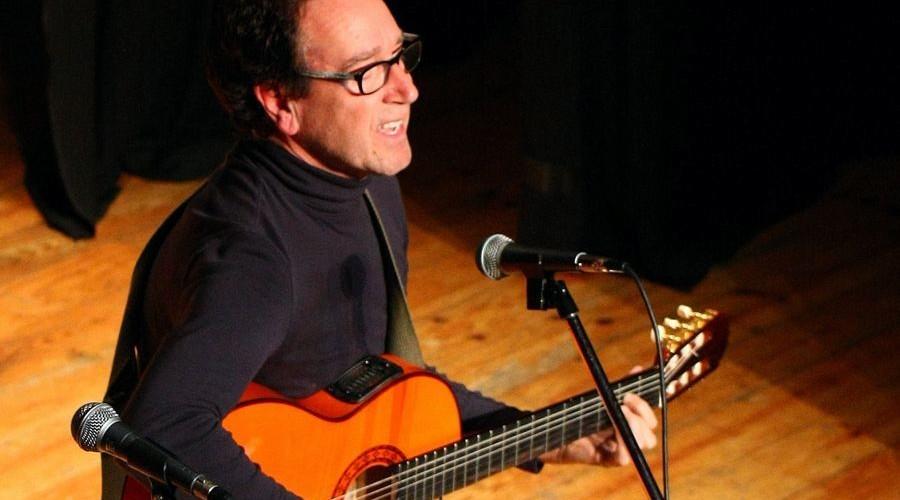 Eliseo Parra y Camponeses de Piàs em Évora: Cantos de la Tierra en el Alentejo Portugués