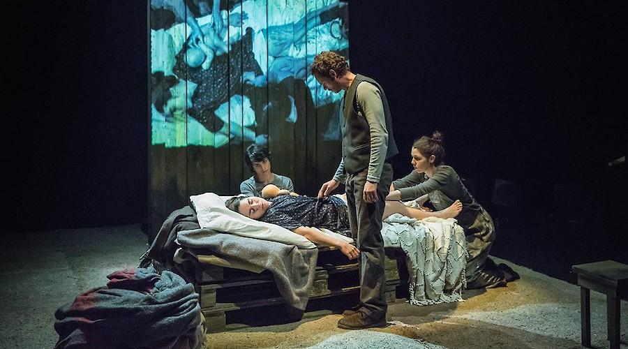 Companhia Coma14: 1940, Manuscrito encontrado no esquecimento