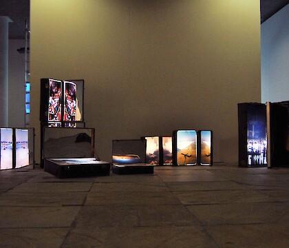 Chema Alvargonzalez: Mais Luz / Mehr Licht